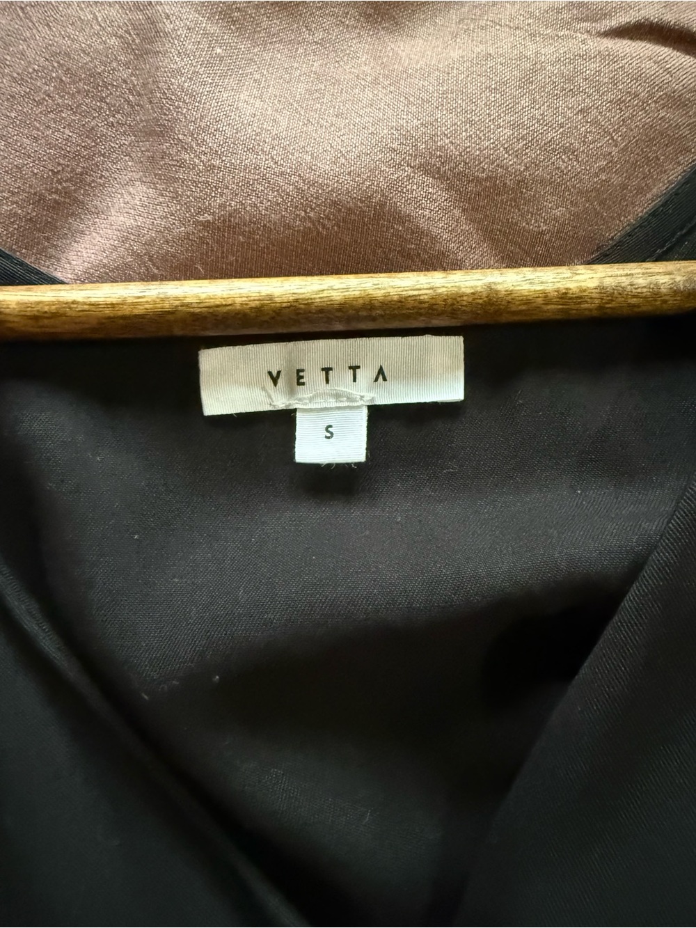 Vetta Capsule Bundle 💕 Black Short-Sleeve Button-Front Wrap Dress with Tie Waist - Picture 2 of 13
